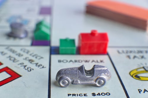 monopoly robert-linder-unsplash